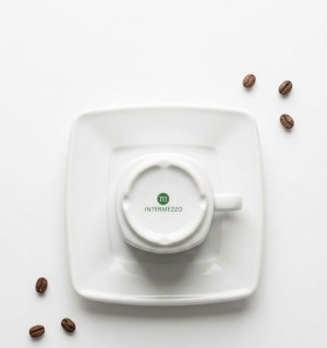 DESTOCKAGE : TASSES & SOUS-TASSES – LOT DE 900 PIÈCES