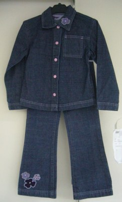 DESTOCKAGE D'ENSEMBLES POUR FILLES FROUILLE/1 A 4EUR