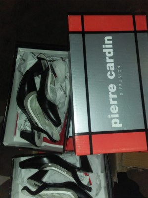 DESTOCKAGE LOT DE CHAUSSURES