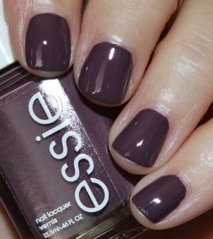 Lot de vernis à ongles et maquillage