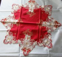 Nappes et chemins tables brodés pour Noel!!!