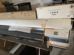 Vend lot important d’imprimantes laser, photocopieurs, traceurs et toners