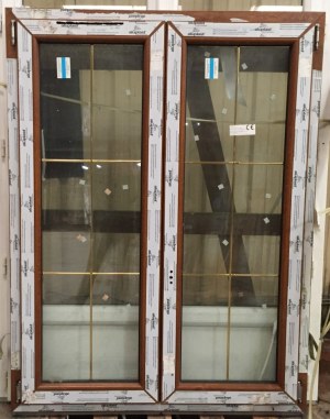 Fenêtre 2 vantaux PVC chêne doré