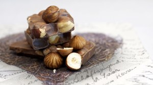 Ferrero rocher - bouchées au chocolat au lait noisettes et gaufrette