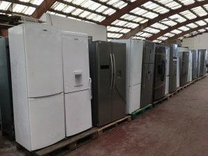 Lot Réfrigérateur congélateur dans l état pour l'export