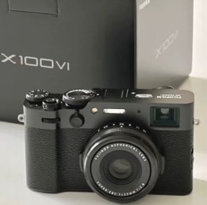 Fujifilm X100VI 40.2MP 6.2K Digital Camera Black Excellent