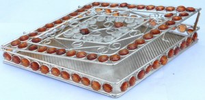 Boite en métal perles travail artisanat