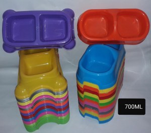 GAMELLES POUR CHATS ET CHIENS