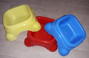 GAMELLES POUR CHATS ET CHIENS