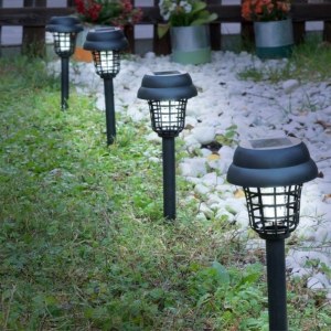 GARLAM : Lampe de Jardin Solaire Anti-Moustiques Rechargeable et Écologique