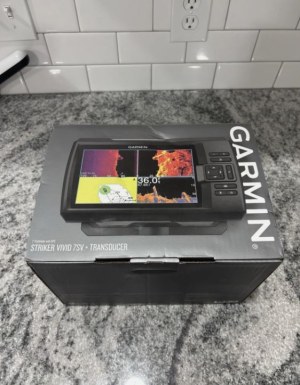 Garmin STRIKER Vivid 7sv Fish Finder GPS With GT52HW-TM Transducer 010-02553-00