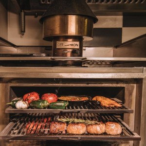 FOUR A BRAISE GRILL FEU DE BOIS