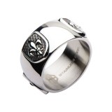 BAGUE HOMME ACIER ET FIBRES DE CARBONE MOTIF FLEUR DE LYS HBFR2316