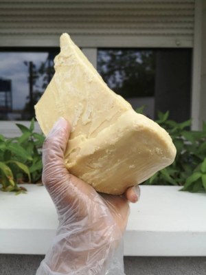 Vente en gros Beurre cacao brut - pots de 150g