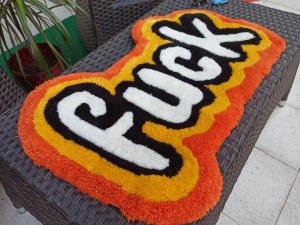 Tapis en laine et tufté main