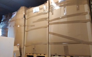 1 Lot de 96 écrans LCD ,testé avec câble VGA et alimentation .(n°5)