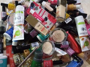 Cien créme de jour anti- Cien sérum visage anti-ride made in germany .