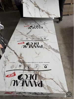 Grossiste Panneaux PVC Effet Marbre & Miroir – Flexibles & Ultra-Brillants