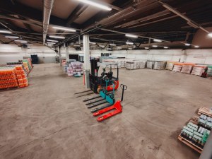 SOFT DRINKS AVAILABLE