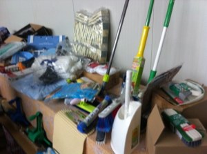 Très gros lot de 66 palettes soit 60000 pièces RUBBERMAID