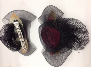 Barrettes pour cheveux avec rose et voile noir
