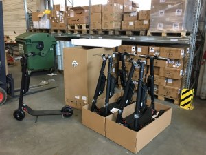 Lot de 12 trottinettes Ninebot ES4 - 2 lots