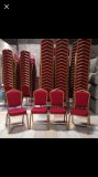 Chaises rouges neuves