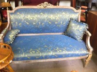 Lot de meubles de style