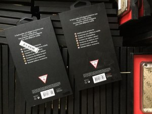 Lot coque souple et étui Guess Iphone 5 / 5s’etc