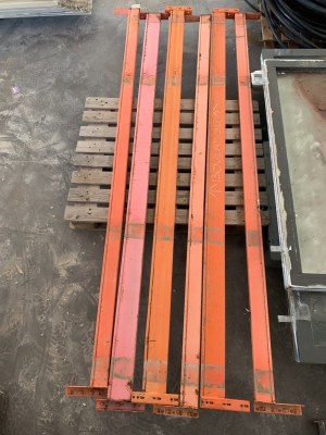 Echelles et lisses de rack à palettes