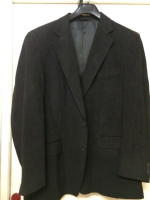A VENDRE LOT DE VESTE ET BLAZER HOMME DE MARQUE EUROPENNE