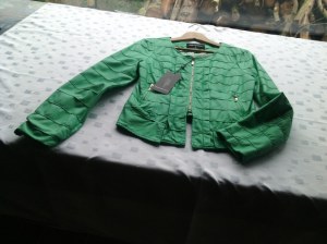 VETEMENTS DE GRANDES MARQUES +/- 800 PIECES