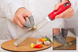 LIQUIDATION – Lot de 28 zesteurs d’agrumes inox