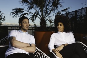 Destockage lot de chemises et polos Homme et Femme Prix à débatre