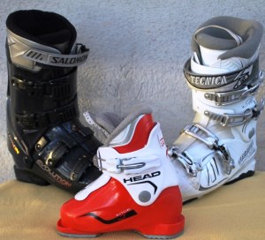 LOT CHAUSSURE SKI SURF COMBINAISOB GANTS MASQUES NEUF ET OCCASION