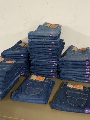 Grossiste Jeans Levi’s – Lots Professionnels 10/20/50+