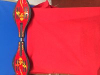 SKATE-BOARD NEUF DEUX ROUES