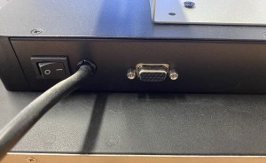 MONITEUR ECRAN PUBLICITAIRE