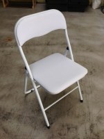 Lot de chaises blanches