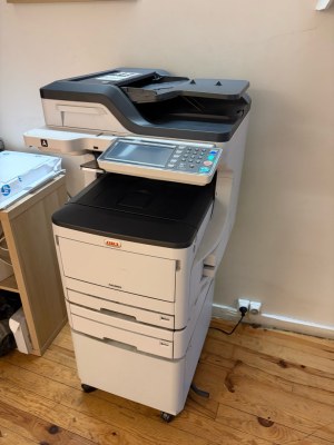 Imprimante OKI MC883