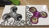 Hand spinner, toupie de main anti stress - Destockage