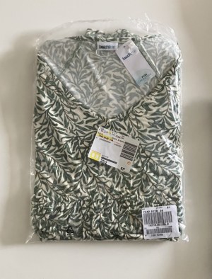 VEND LOT DE VETEMENT NEUF