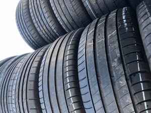 Lots de pneus occasions