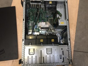 SERVEUR IBM X3300 M4