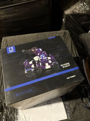 Vend 1 palette de GEIO GAMING ROBOT - Etat neuf