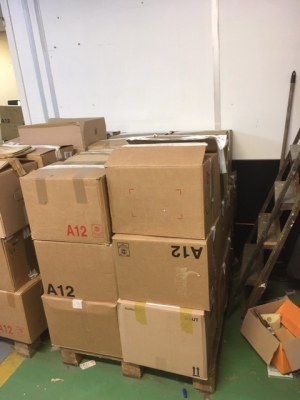 LIVRES EN GRANDE QUANTITÉ, TOUTE L'ANNÉE