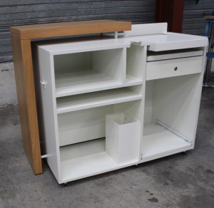 Comptoir caisse avec sur-comptoir