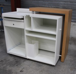 Comptoir caisse avec sur-comptoir