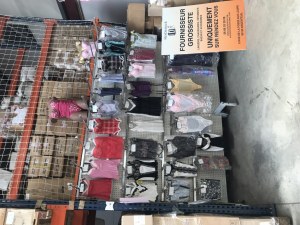 Lot de palettes de marchandises lingerie