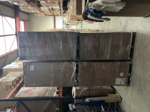 Lots de Destockage Special noel ( bonnets écharpes mentaux boule de noël guirlande) pou...